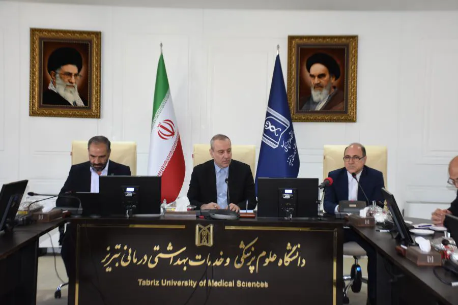 دیدار سرکنسول کشور ایران در جمهوري خودمختار نخجوان با مدیر امور بین الملل دانشگاه علوم پزشكي تبريز