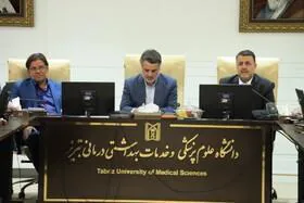  نشست صمیمی دکتر مسعود حبیبی، معاون فرهنگی دانشجویی وزارت بهداشت با تیم خادمان قرآنی