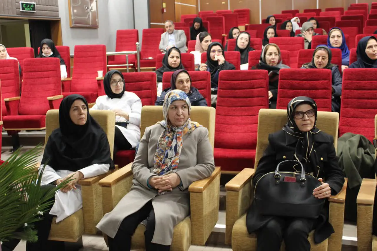 تجلیل از بازنشستگان و پیشکسوتان مرکز الزهرا(س)