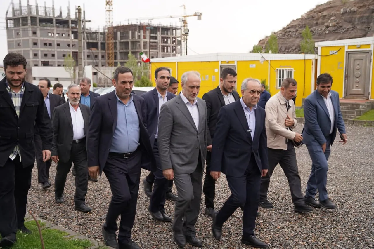 گزارش تصویری بازدید معاون رئیس جمهور و رئیس سازمان برنامه و بودجه کشور و استاندار آذربایجان شرقی و رئیس دانشگاه علوم پزشکی تبریز از پروژه بیمارستان ۱۵۰۰ تختخوابی تبریز 